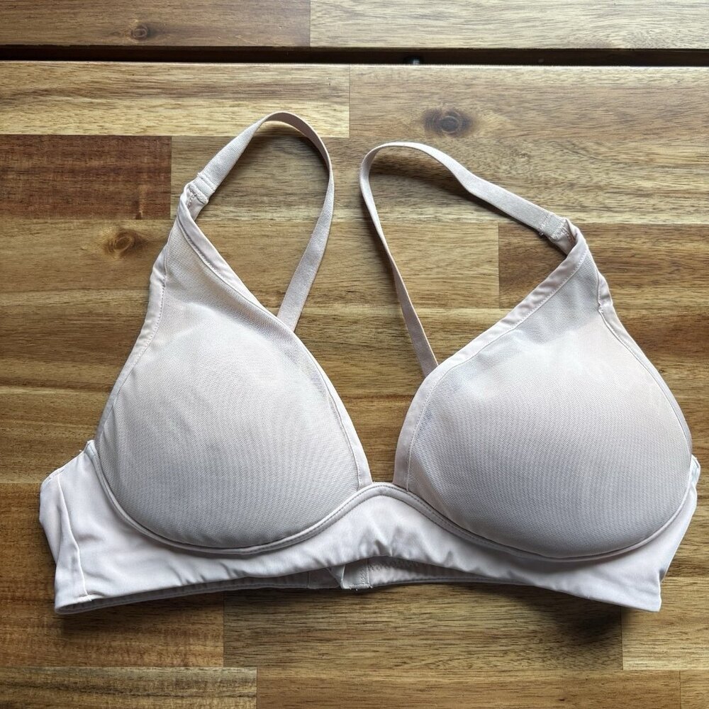 Lululemon Women’s Bra Size 34B Lightly Padded Mesh Wireless Minimalist Comfort